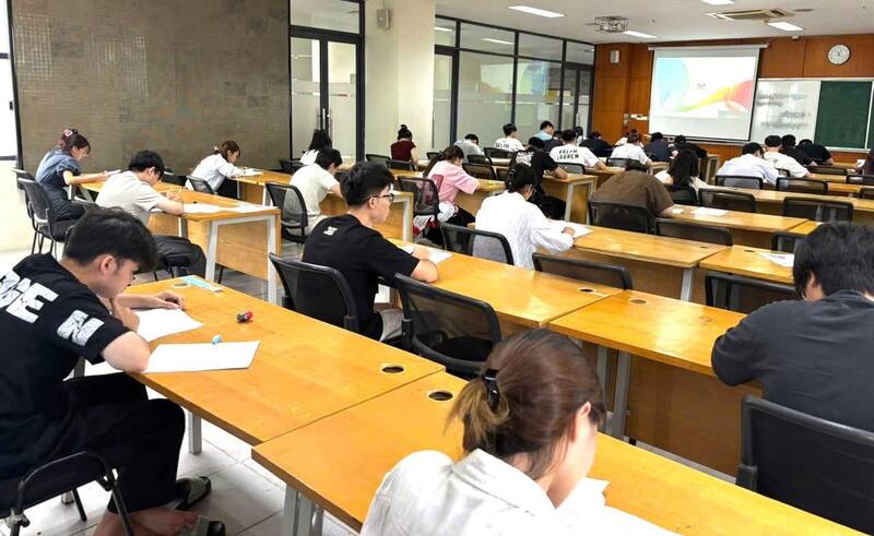 TÍNH PHÁP LÝ VÀ ỨNG DỤNG CỦA KỲ THI STBJ
